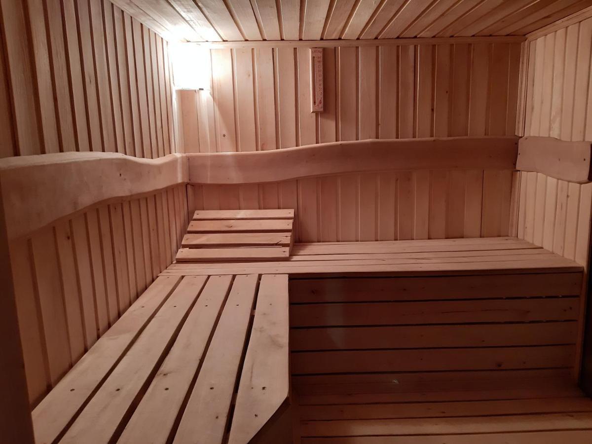 Дерев'Яний Будинок З Банею Oriv Exterior foto